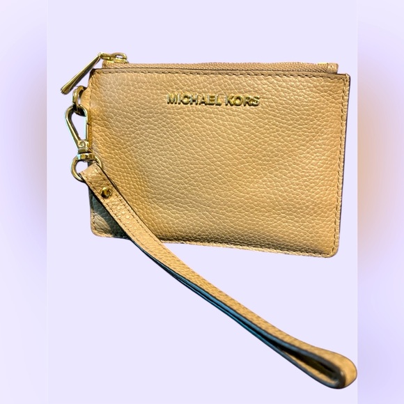 Michael Kors Jet Set, Zip Top, Tan Wallet - Picture 1 of 11